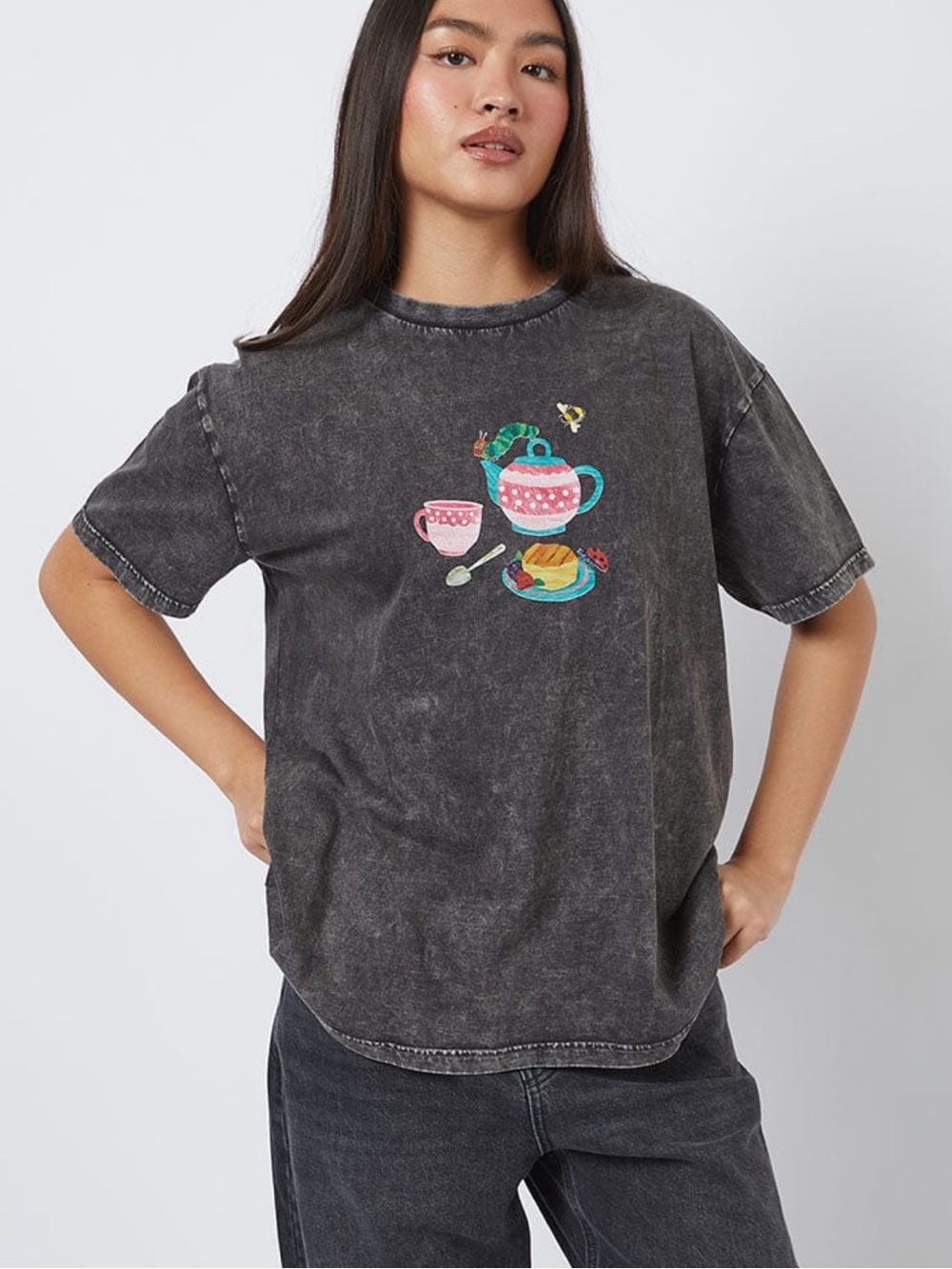 World of Eric Carle Graphic Tea Party Short-Sleeve Tee. Size M